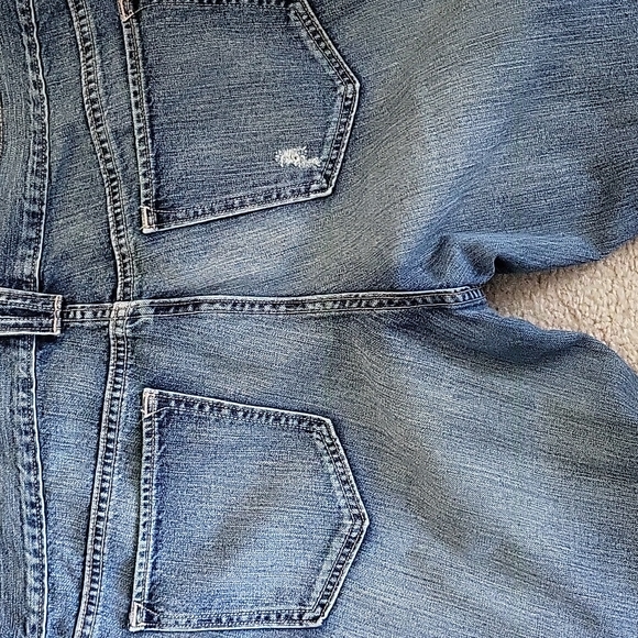 2 Pairs of Old Navy Jeans - Picture 5 of 10